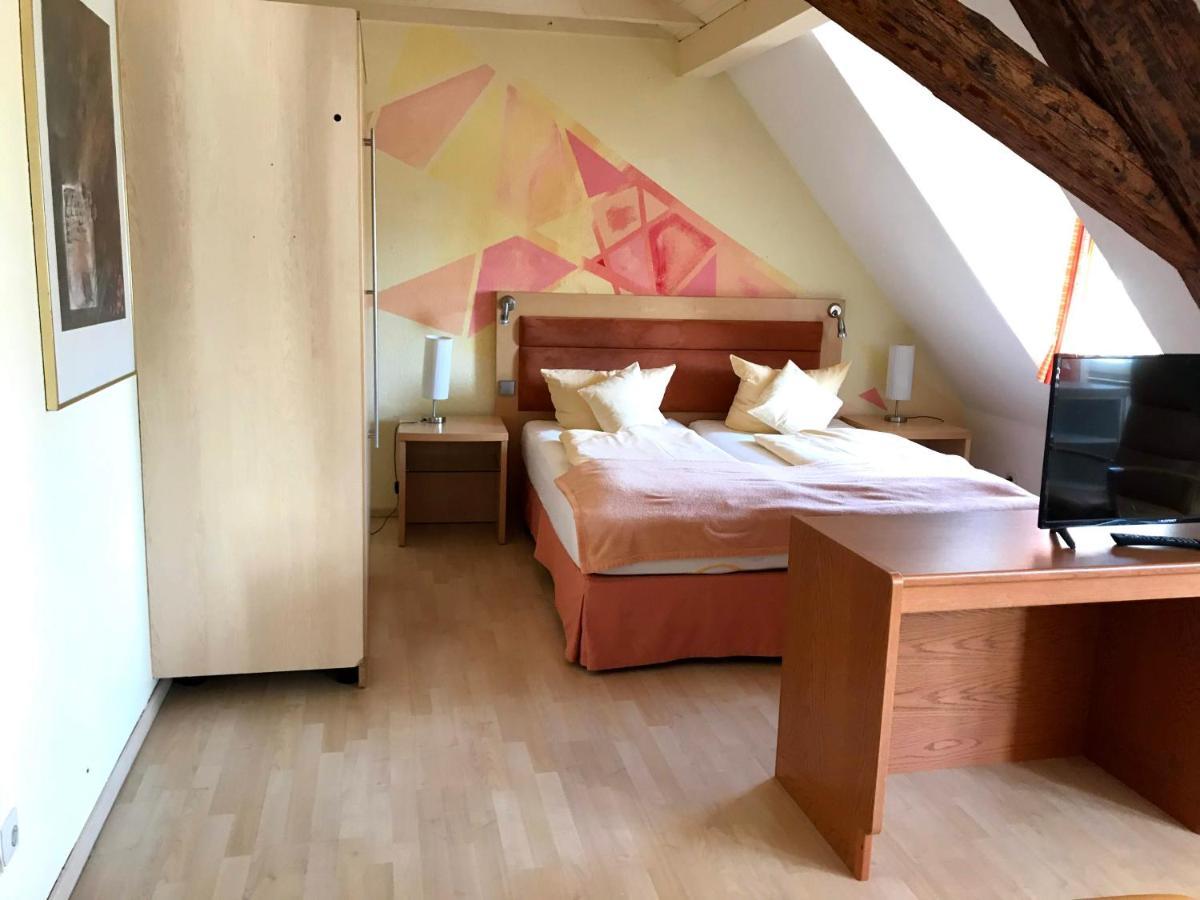 אוברלינגן Hotel Garni Wiestor מראה חיצוני תמונה