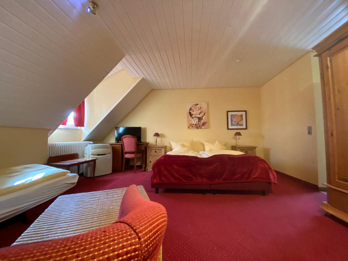 אוברלינגן Hotel Garni Wiestor מראה חיצוני תמונה