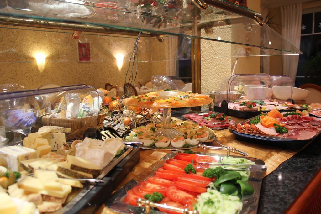 אוברלינגן Hotel Garni Wiestor מראה חיצוני תמונה