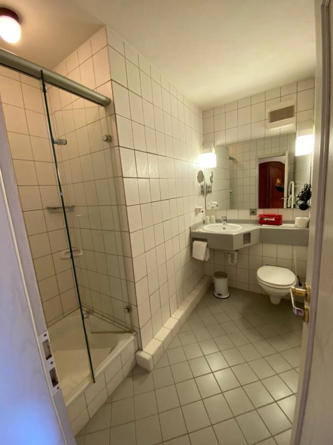 אוברלינגן Hotel Garni Wiestor מראה חיצוני תמונה