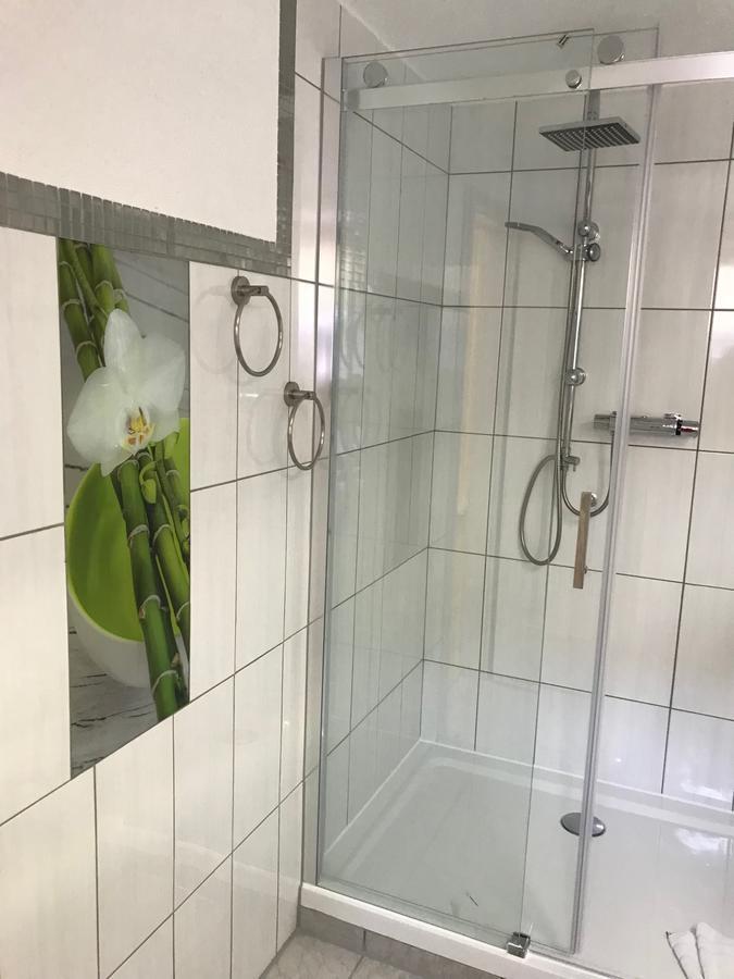 אוברלינגן Hotel Garni Wiestor מראה חיצוני תמונה